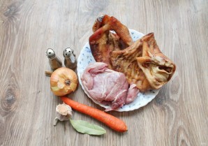 Рулет из свиных ушей