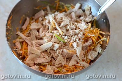 Салат из курицы с зеленой редькой и вяленой клюквой Салат из курицы с зеленой редькой и вяленой клюквой