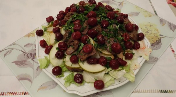 Салат из куриной печени и груши с маринованной вишней, пошаговый рецепт с фото Салат из куриной печени и груши с маринованной вишней, пошаговый рецепт с фото