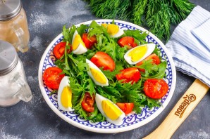 Салат с ростбифом и рукколой