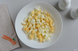 Слоеный салат из курицы