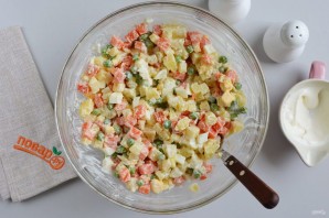 Слоеный салат из курицы