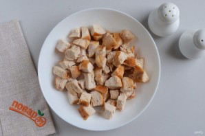 Слоеный салат из курицы