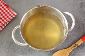 Суп с лапшой и лососем