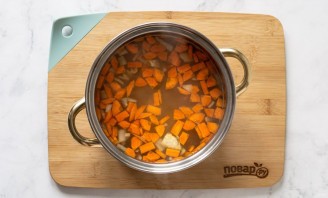 Суп со шпинатом и зеленым горошком Суп со шпинатом и зеленым горошком