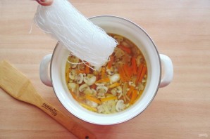 Суп со стеклянной лапшой