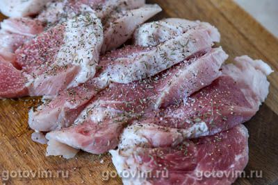 Свинина со свеклой и черносливом