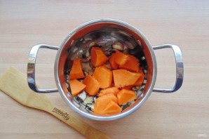 Тыквенный суп-пюре с шампиньонами