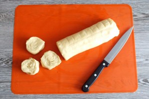 "Бадамбура" с вишней и орехами