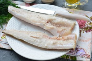 Хек с лимоном в духовке