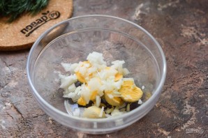 Яйца фаршированные копченой рыбой Яйца фаршированные копченой рыбой