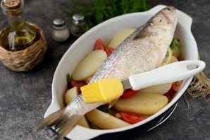 Кефаль с картошкой в духовке Кефаль с картошкой в духовке