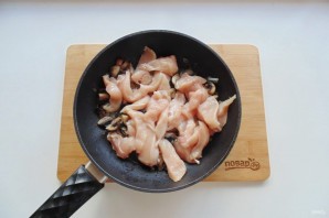 Курица с грибами в соусе терияки