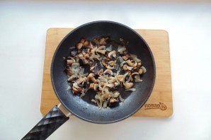 Курица с грибами в соусе терияки