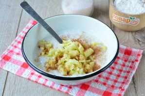 Маффины с овсяными хлопьями и яблоками