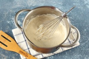 Пышные бездрожжевые оладьи на кефире