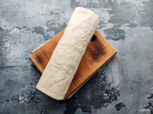 Рулет из лаваша с грибами и крабовыми палочками