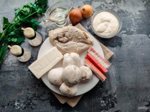 Рулет из лаваша с грибами и крабовыми палочками