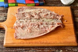 Рулет из скумбрии с яйцом Рулет из скумбрии с яйцом