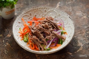 Салат "Азиатский" с говядиной Салат "Азиатский" с говядиной