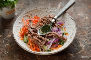 Салат "Азиатский" с говядиной Салат "Азиатский" с говядиной