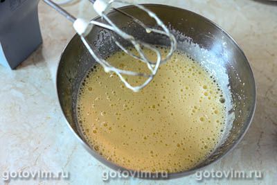 Шарлотка с клубникой