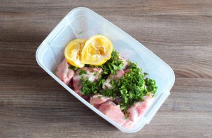 Шашлык с майонезом и лимоном