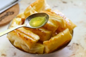 Слойки с медом