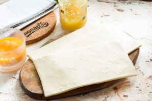 Слойки с медом