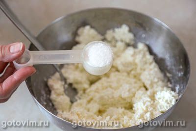 Сырники с клубникой и бананом Сырники с клубникой и бананом