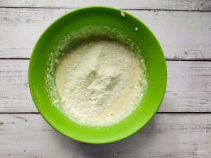 Творожная запеканка с бананом в микроволновке Творожная запеканка с бананом в микроволновке