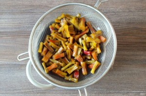 Цукаты из ревеня