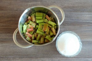 Цукаты из ревеня