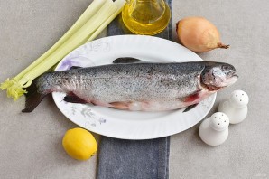 Форель на сковороде