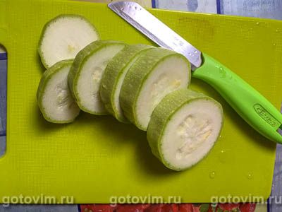 Форель с помидорами и кабачками, запеченная в кулинарном рукаве Форель с помидорами и кабачками, запеченная в кулинарном рукаве