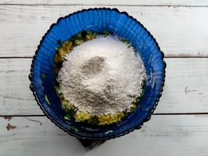 Куриные оладьи с грибами