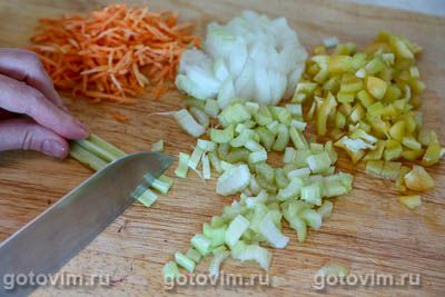 Куриный суп с зеленым горошком и вермишелью