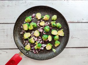 Омлет с брюссельской капустой