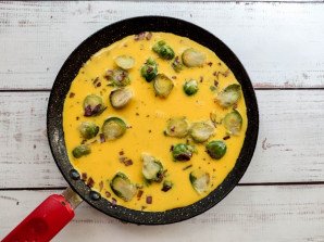 Омлет с брюссельской капустой