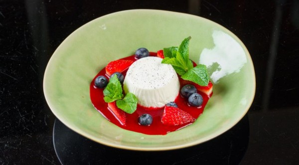 Паннакотта со свежими ягодами, пошаговый рецепт с фото Паннакотта со свежими ягодами, пошаговый рецепт с фото