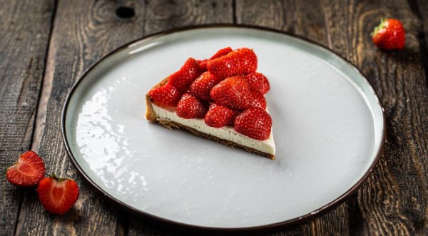 Пирог с клубникой, пошаговый рецепт с фото