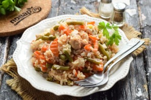 Плов с курицей и стручковой фасолью Плов с курицей и стручковой фасолью