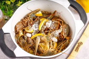 Раки с лимоном