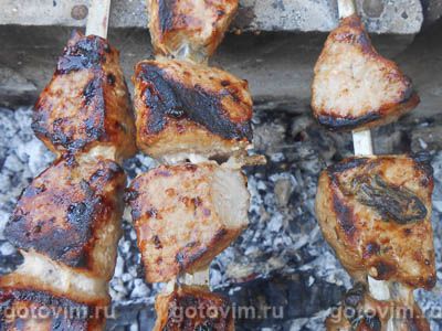 Шашлык из говядины в маринаде из апельсина, лайма и грейпфрута Шашлык из говядины в маринаде из апельсина, лайма и грейпфрута