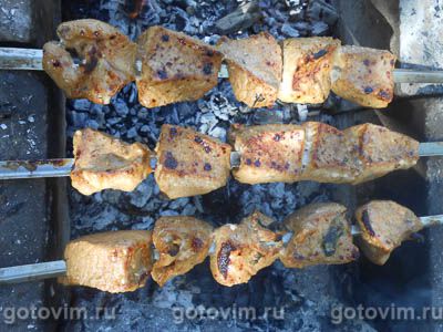 Шашлык из говядины в маринаде из апельсина, лайма и грейпфрута Шашлык из говядины в маринаде из апельсина, лайма и грейпфрута