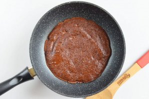 Шоколадный торт на сковороде