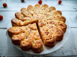 Сметанный пирог с курагой Сметанный пирог с курагой