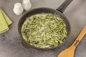 Стручковая фасоль со шпинатом