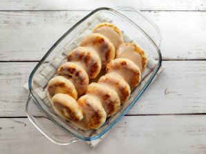 Сырники в сладком сметанном соусе Сырники в сладком сметанном соусе