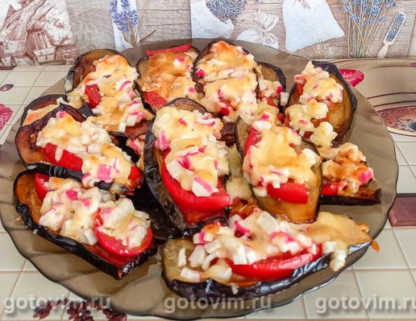 Баклажаны с крабовыми палочками и сыром, запеченные в духовке Баклажаны с крабовыми палочками и сыром, запеченные в духовке